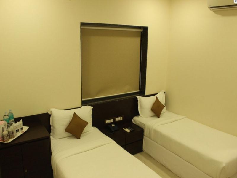 Oyo 16703 Hotel The Platinum Calcutta Exterior foto