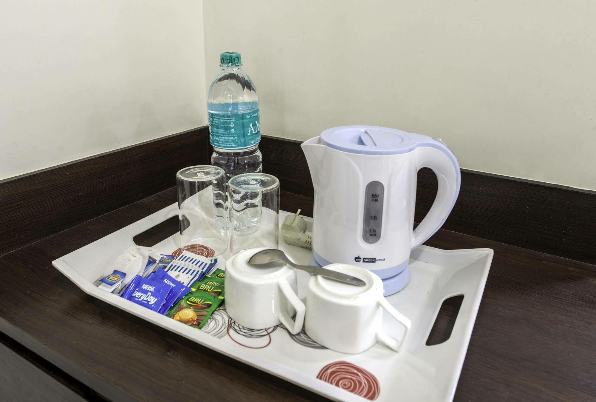 Oyo 16703 Hotel The Platinum Calcutta Exterior foto
