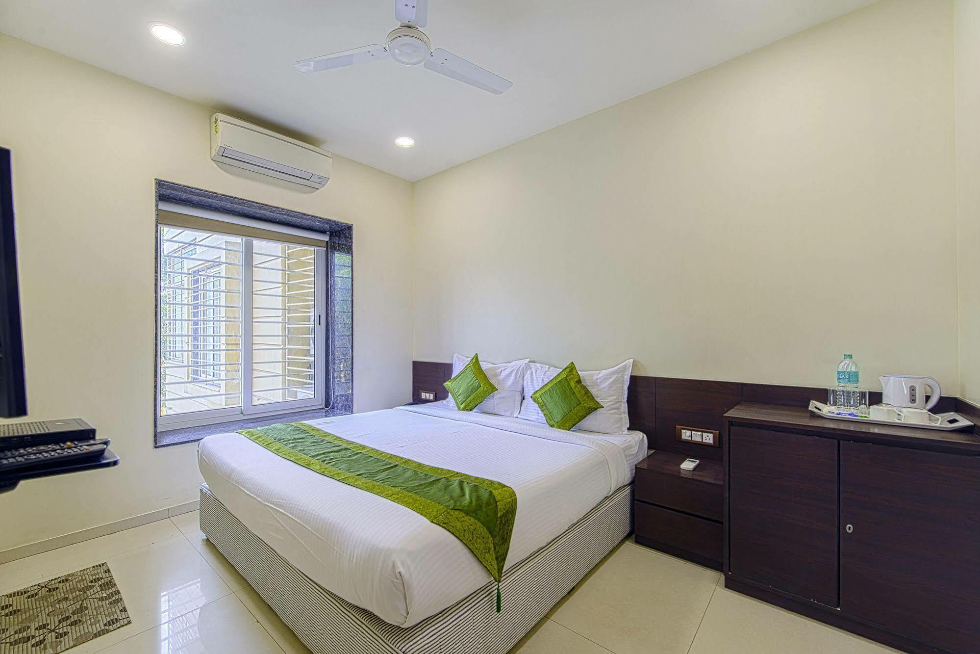 Oyo 16703 Hotel The Platinum Calcutta Exterior foto