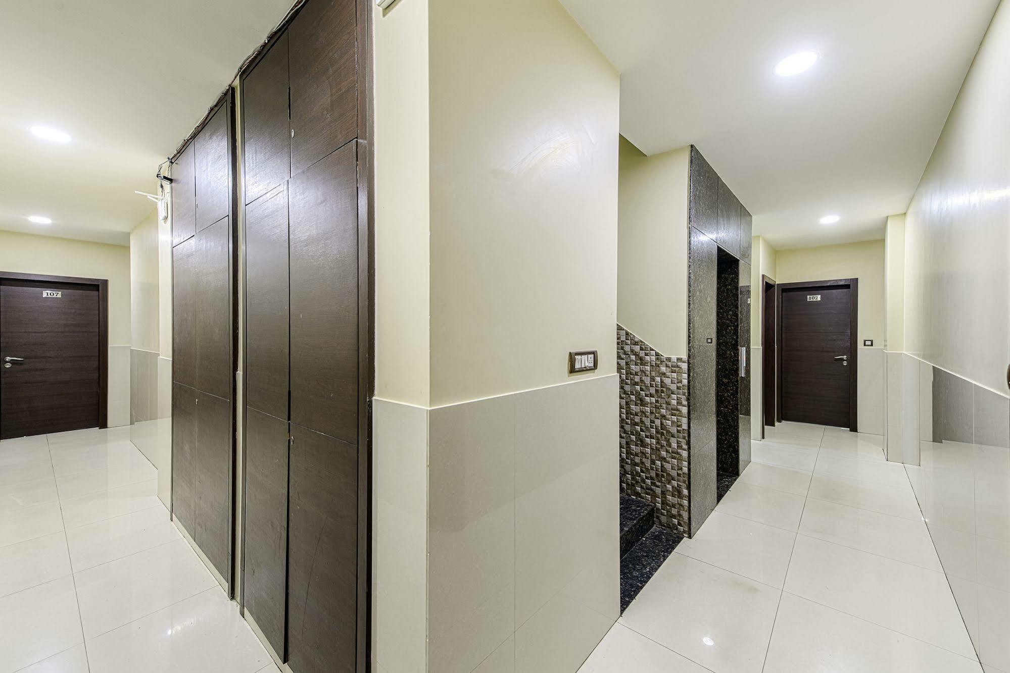 Oyo 16703 Hotel The Platinum Calcutta Exterior foto